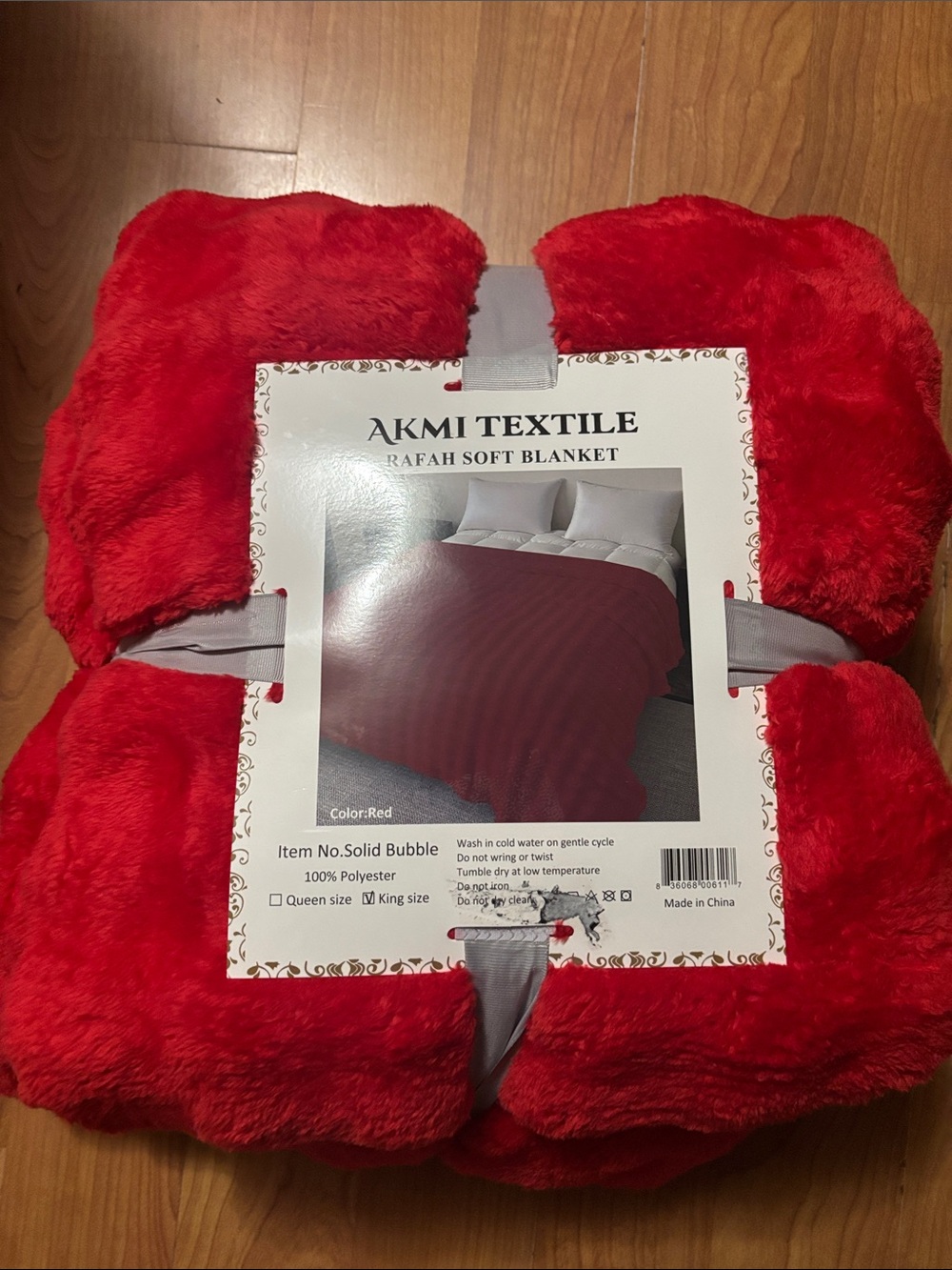 AKMI Textile Rafah Soft Blanket - Red Plush Throw